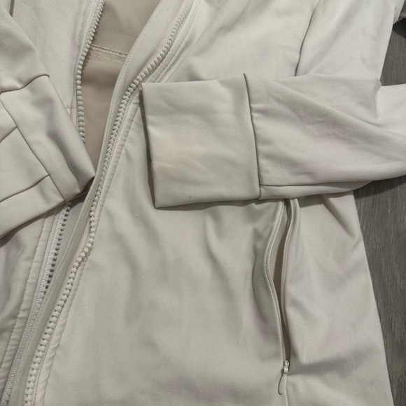Fabletics Trinity Performance Jacket cream sz small preowned - Picture 2 of 5